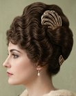 Penteado preso espetacular da era de 1910