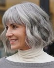 Cabelo grisalho com textura natural