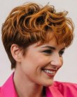 Corte pixie para cabelos cacheados