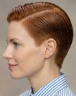 Cabelo curto alinhado para mulheres