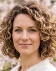 Corte para mulheres com cabelo cacheado