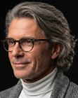 Corte de comprimento m�dio para homens com cabelo grisalho