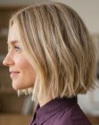 Corte bob com um visual natural