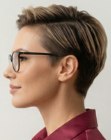 Cabelo curto e �culos