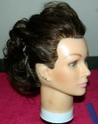 Penteado preso com cachos macios